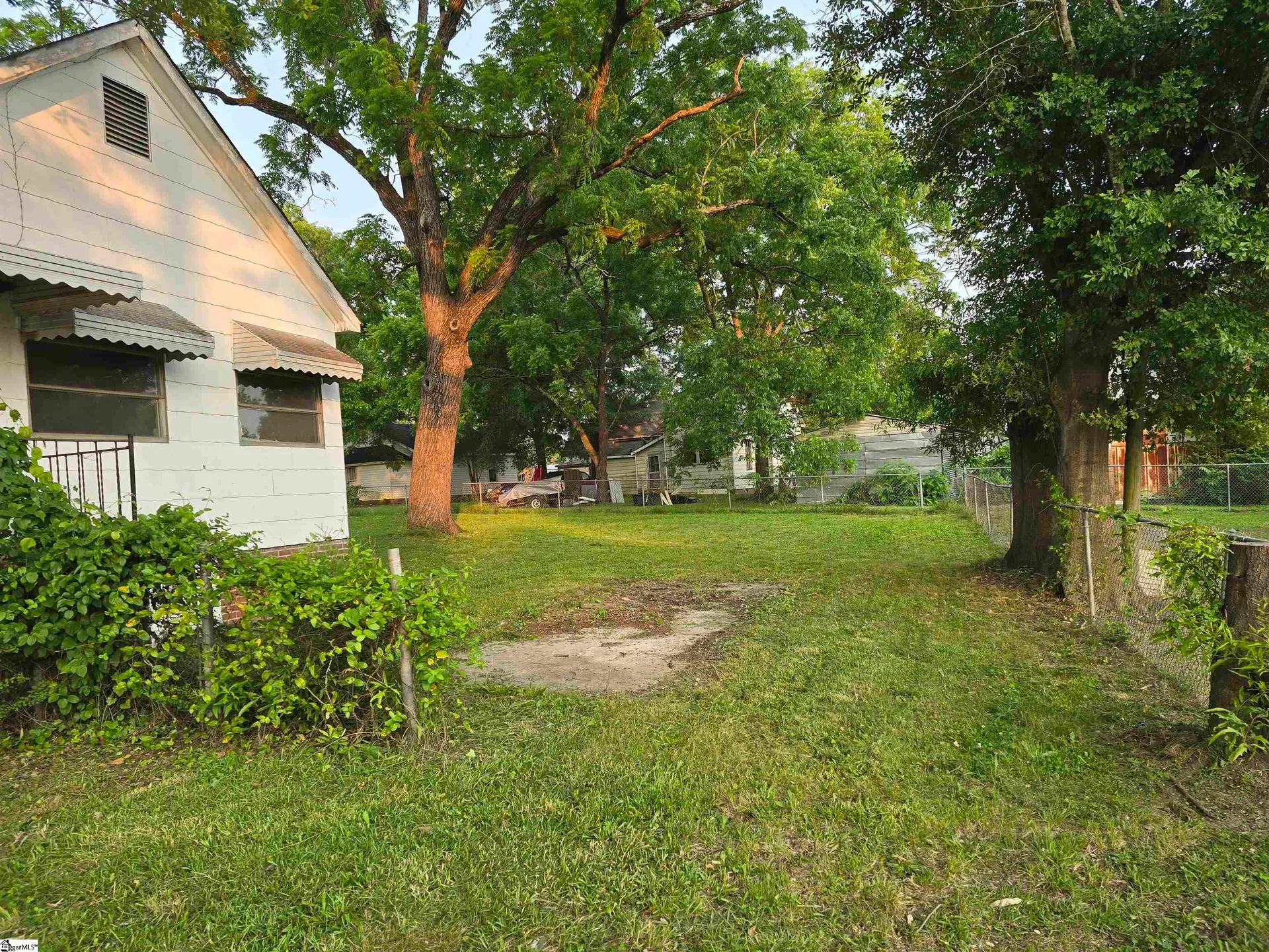 Property image 3 at 196 Poplar Street, Clinton, SC 29325