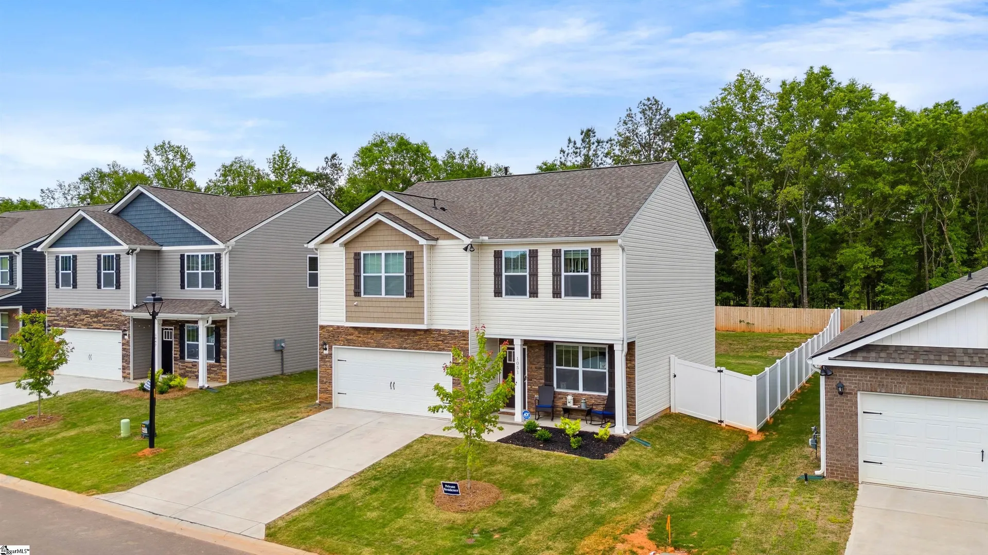 Property image 3 at 1051 White Willow Drive, Spartanburg, SC 29303