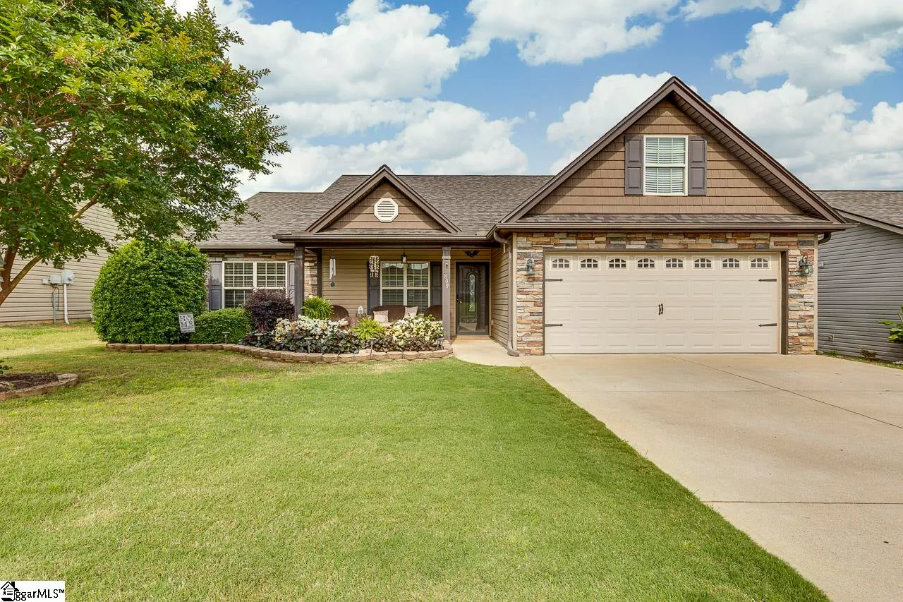 Property image 1 at 809 Dove Creek Court, Boiling Springs, SC 29316