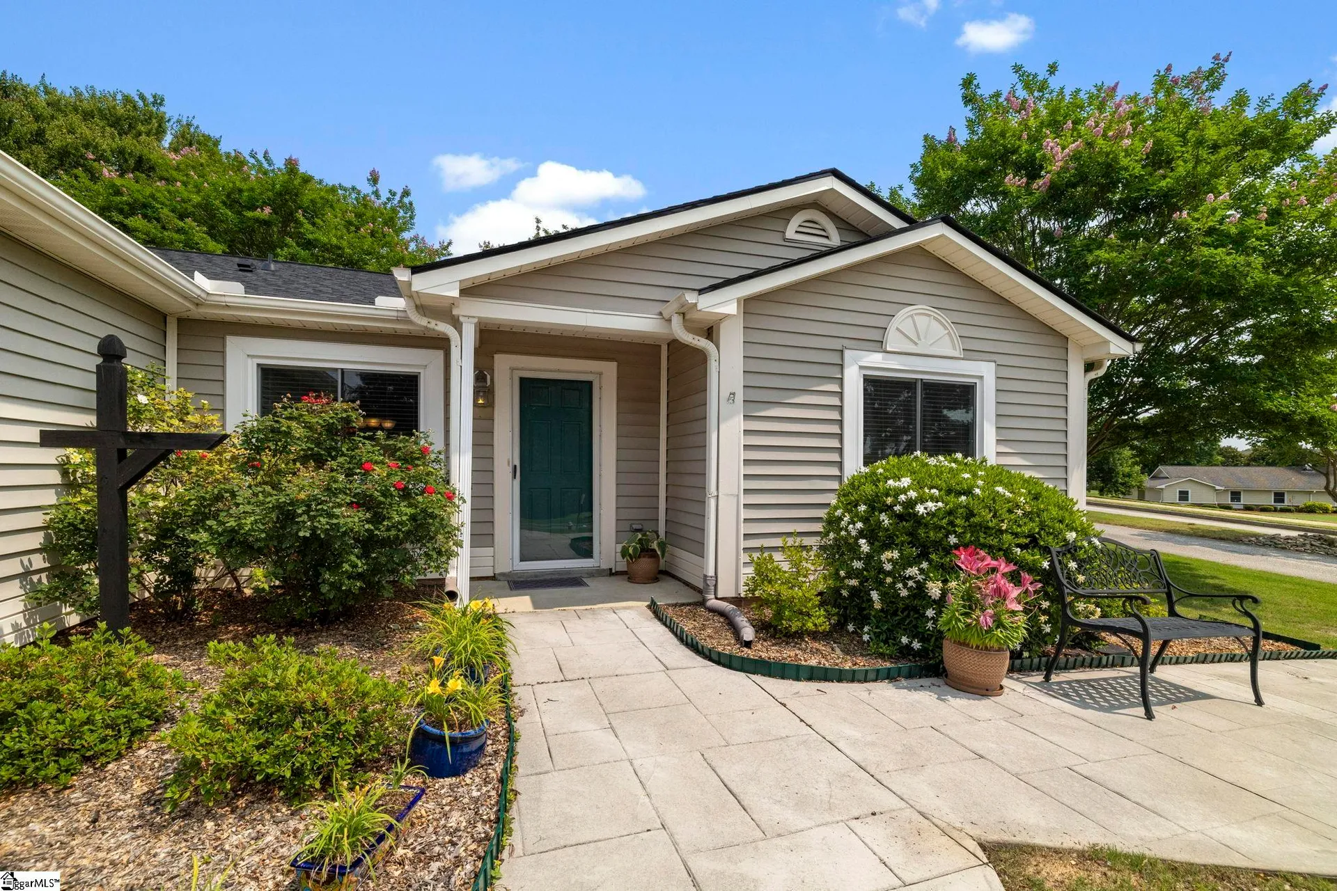 2 Hillview Drive