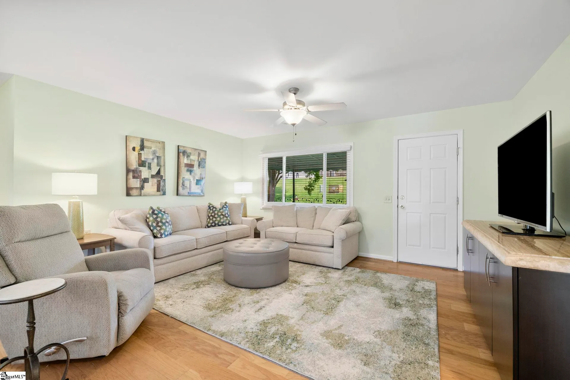 Property image 4 at 2 Hillview Drive, Greenville, SC 29615