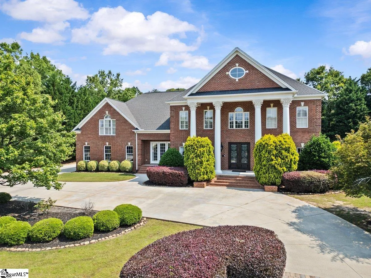 201 Corinthian Drive