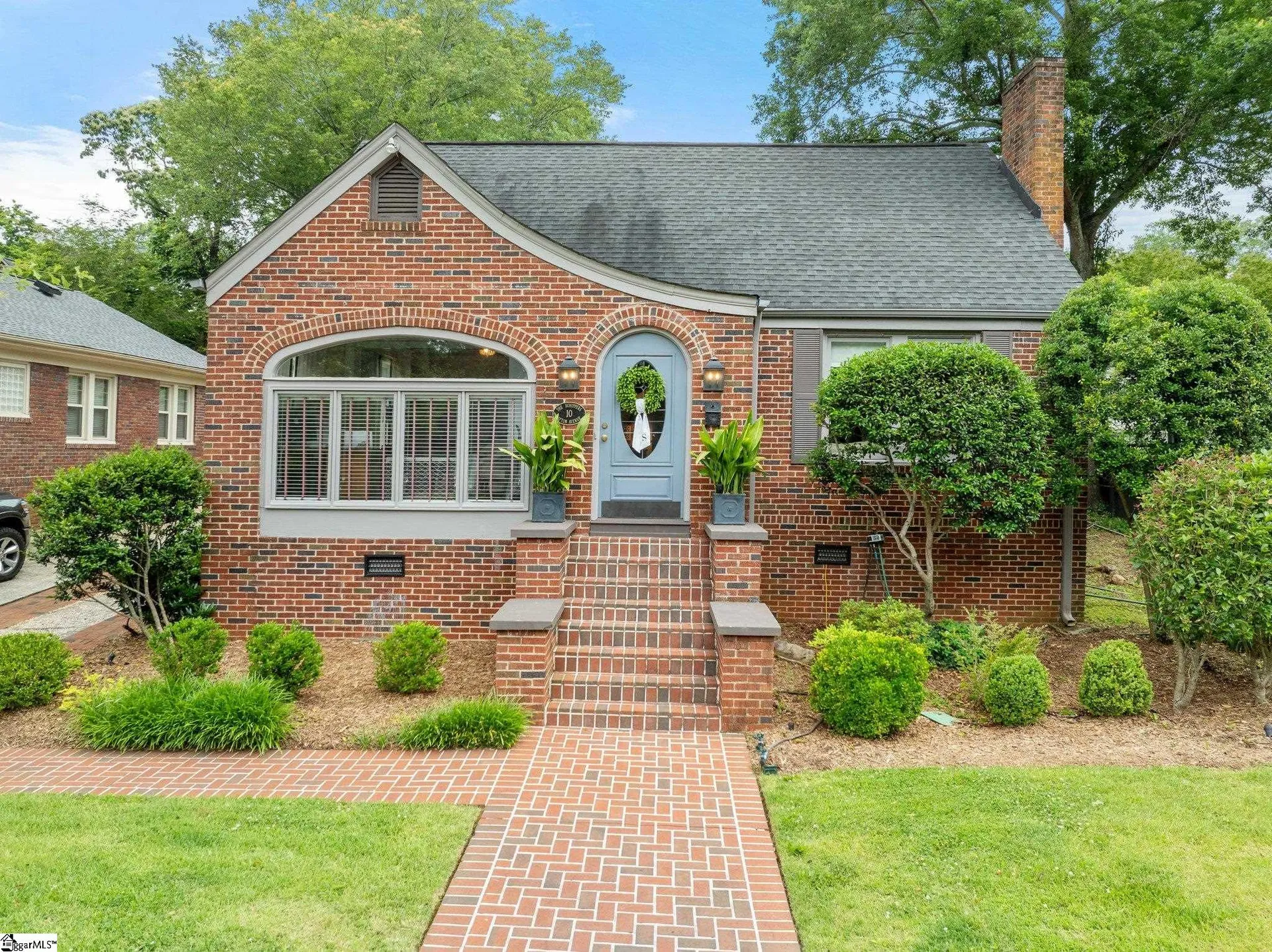10 Afton Avenue