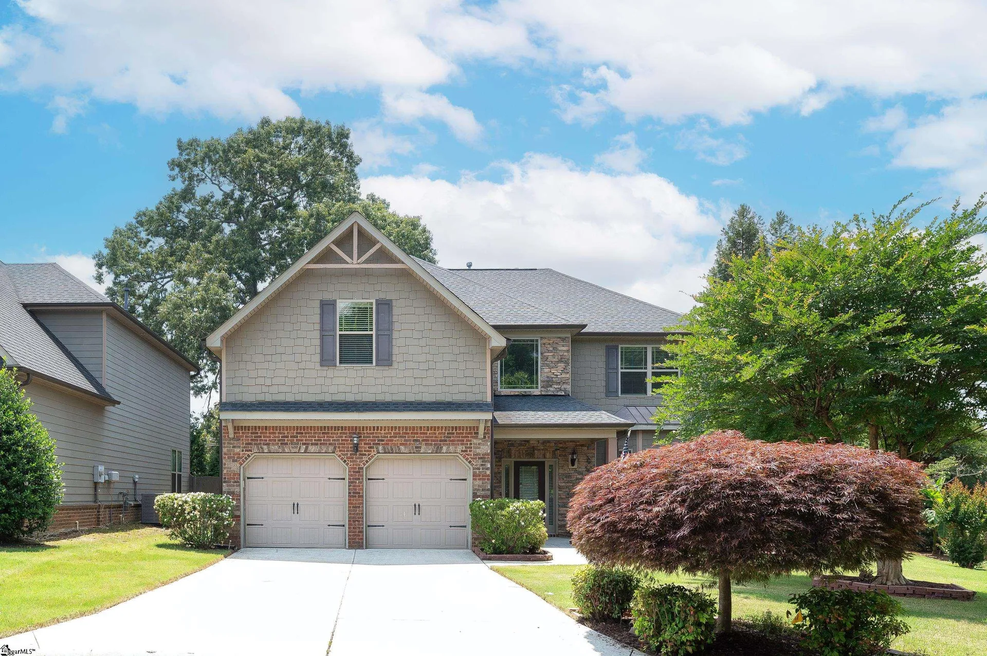 Latosca, Greer Community