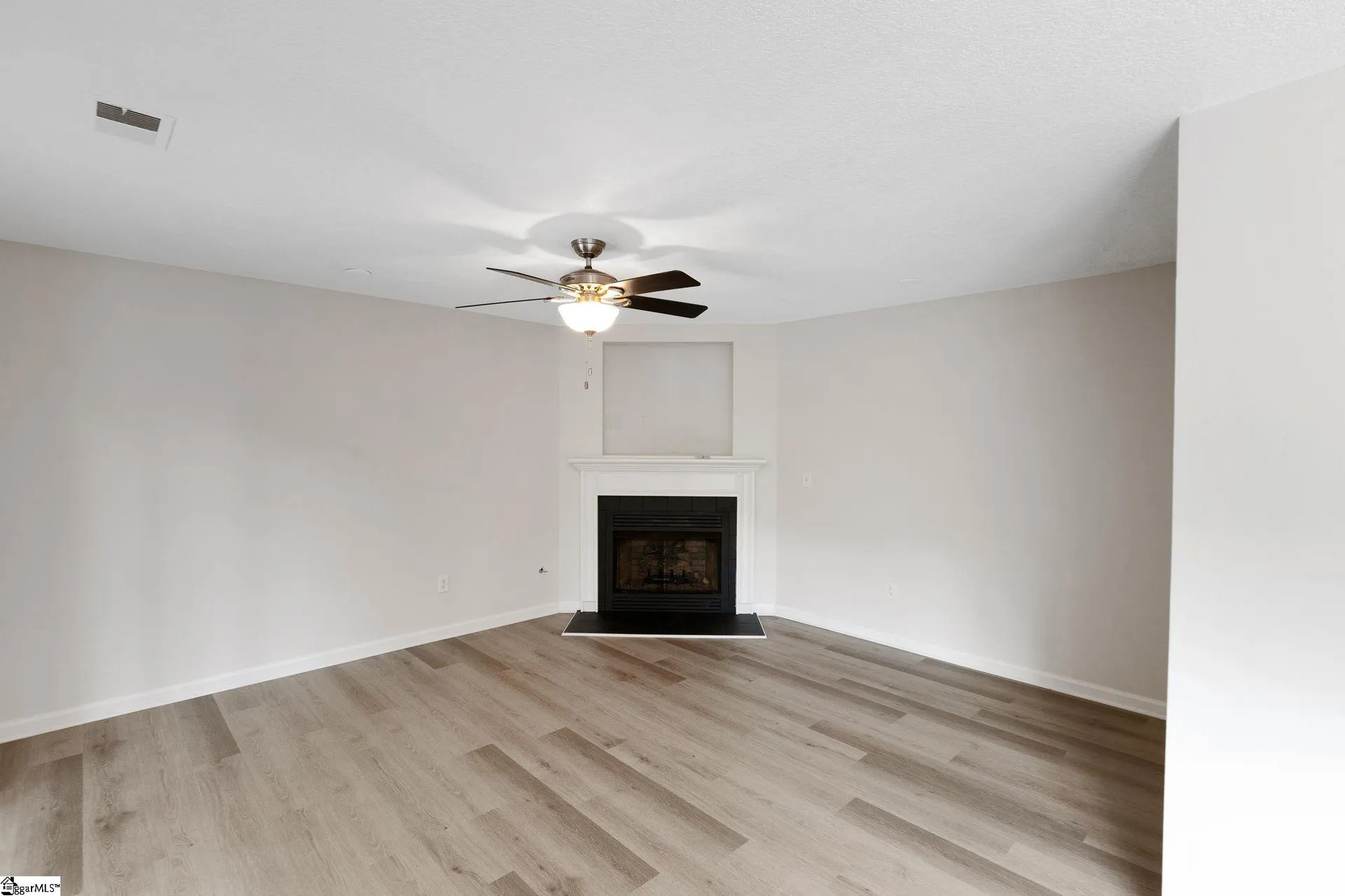 Property image 3 at 4 Dade Court, Taylors, SC 29687