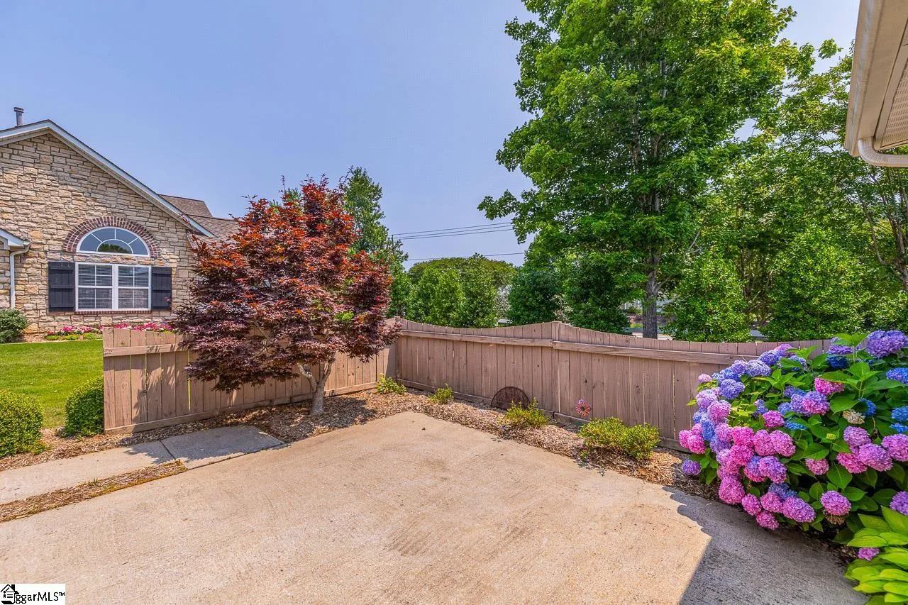 Property image 3 at 122 Fudora Circle, Simpsonville, SC 29681