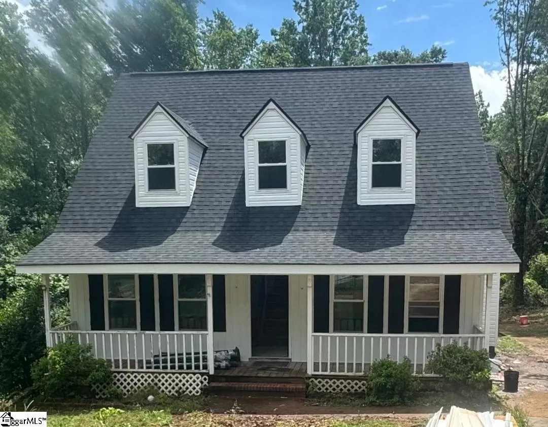 1017 Fox Row
