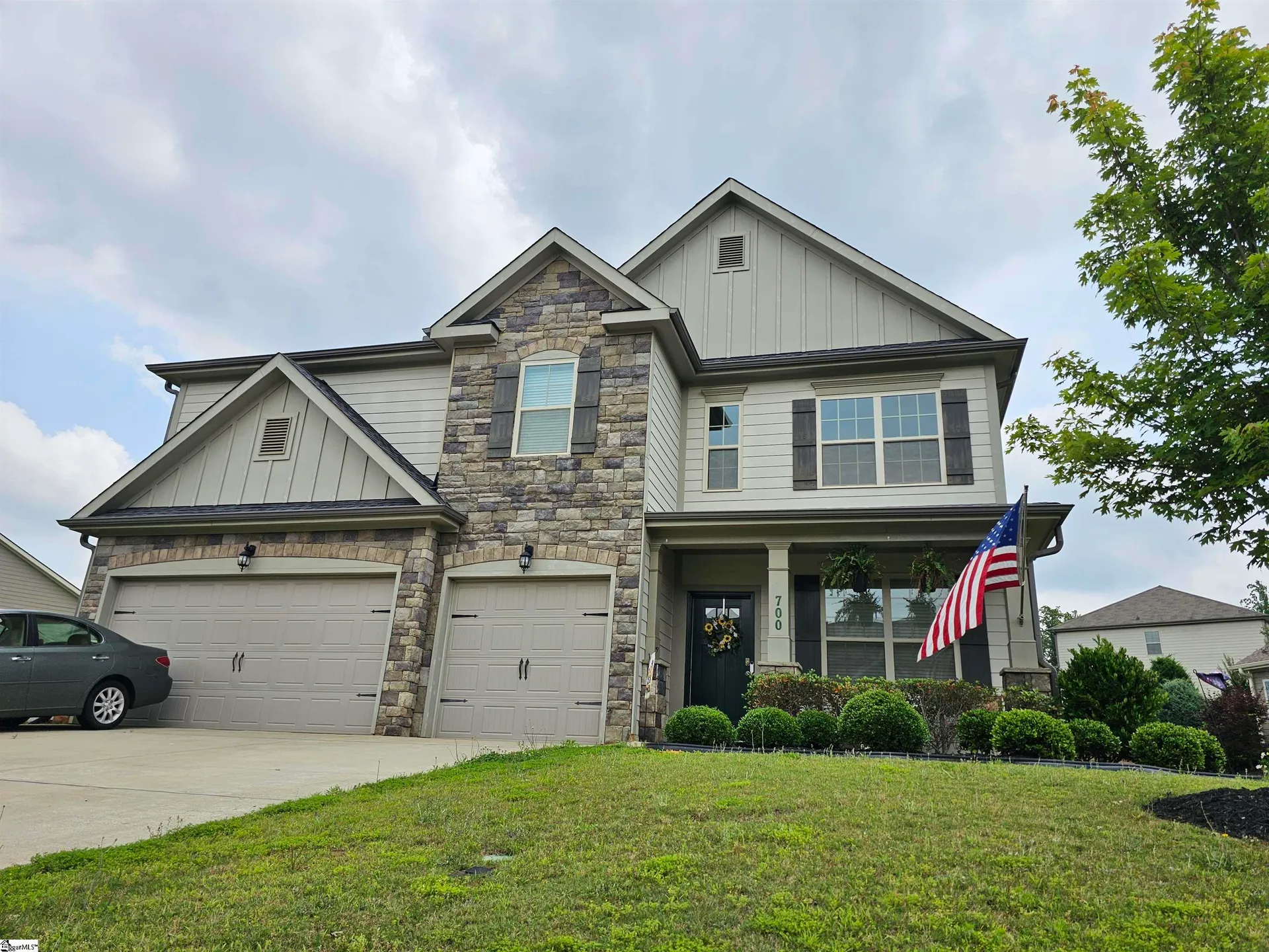 Sapphire Pointe, Duncan Community