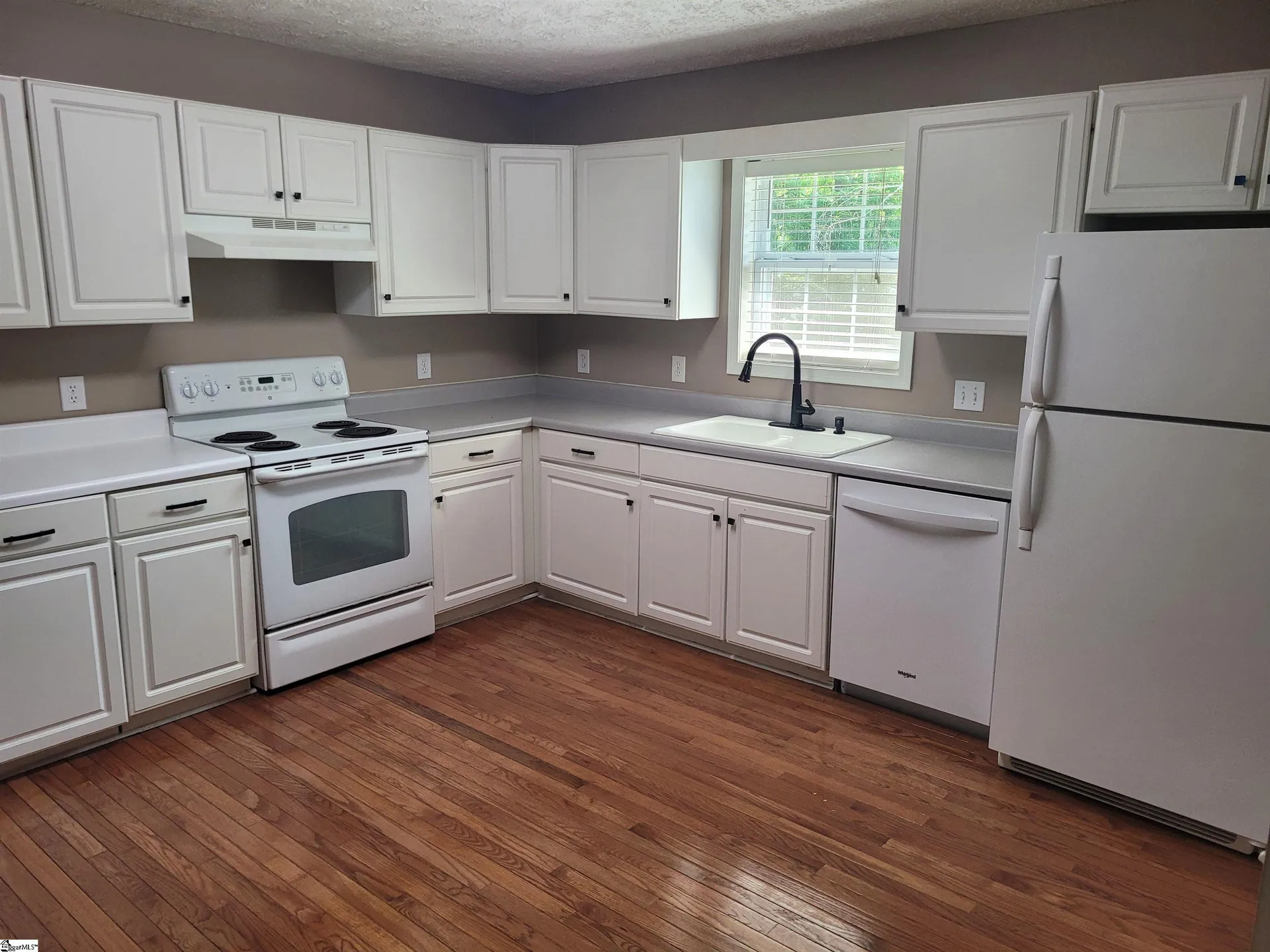 Property image 3 at 2 Mountainside Way, Greenville, SC 29609