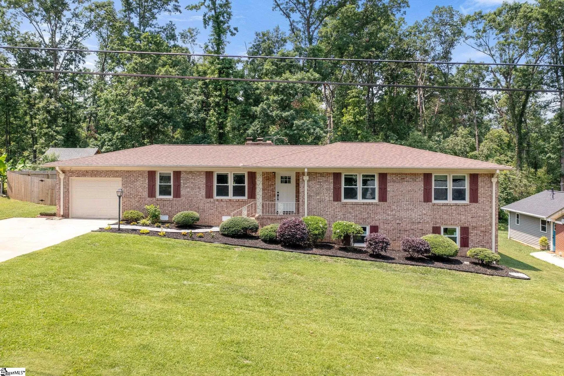 Property image 2 at 8 Ravensworth Road, Taylors, SC 29687