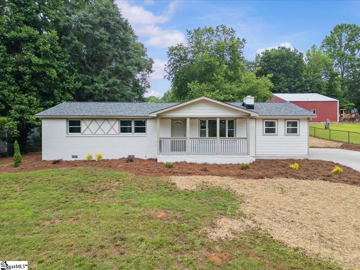 6 Pine Crest Drive
