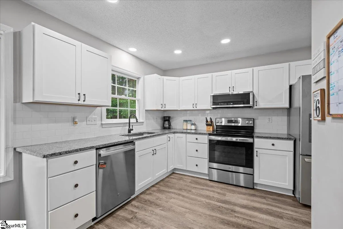 Property image 3 at 26 Staffordshire Way, Simpsonville, SC 29681