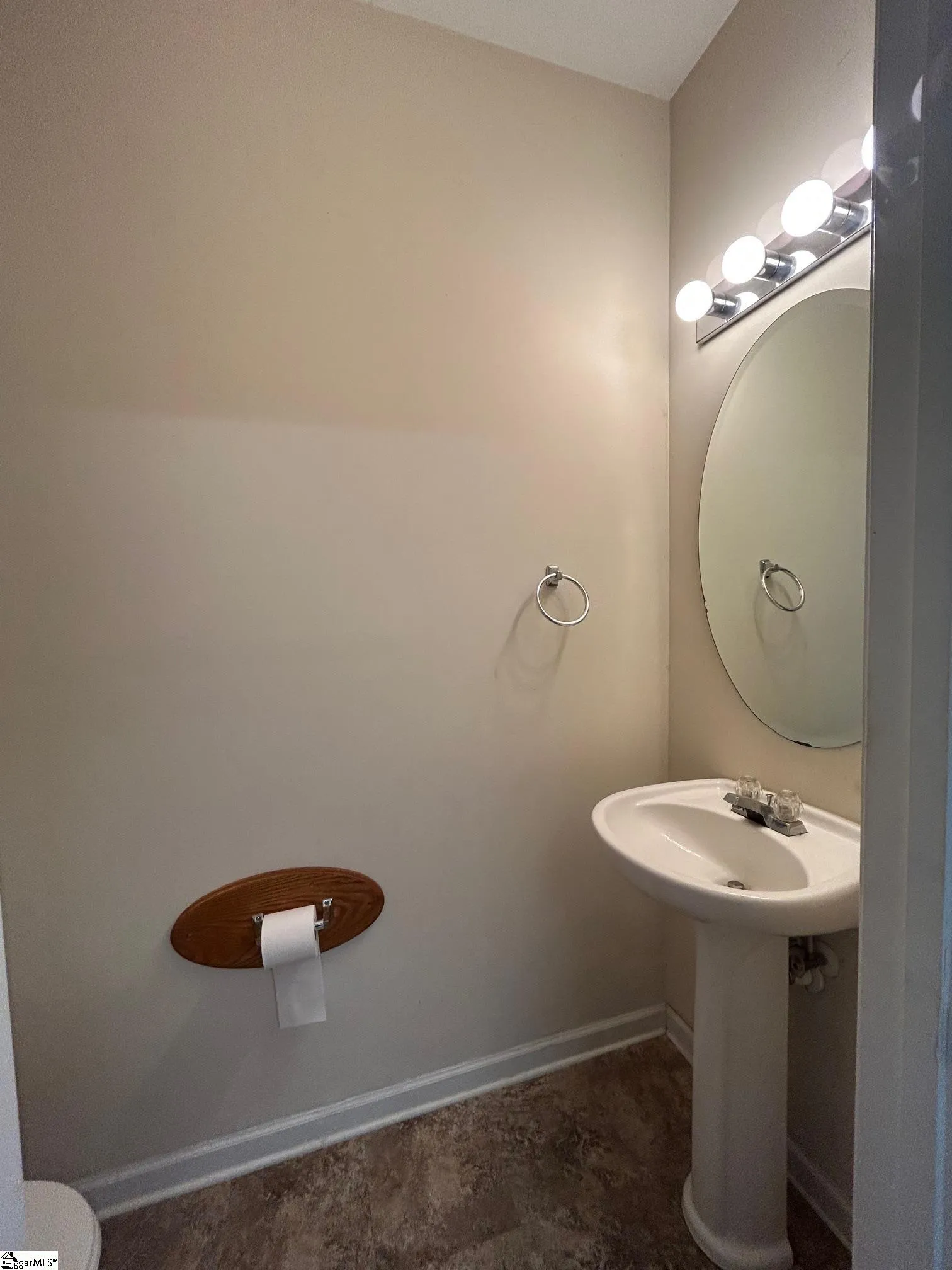 Property image 4 at 555 Waterbrook Drive, Greenville, SC 29607