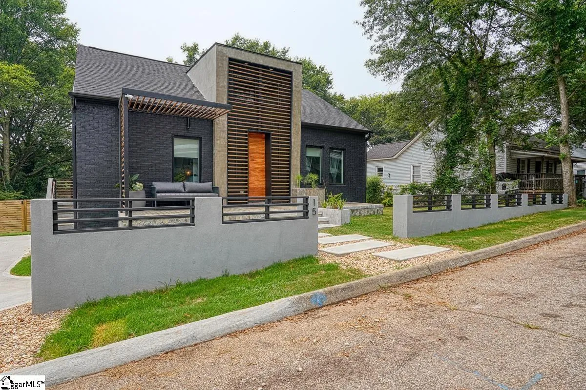 Property image 2 at 15 Furman Street, Greenville, SC 29611