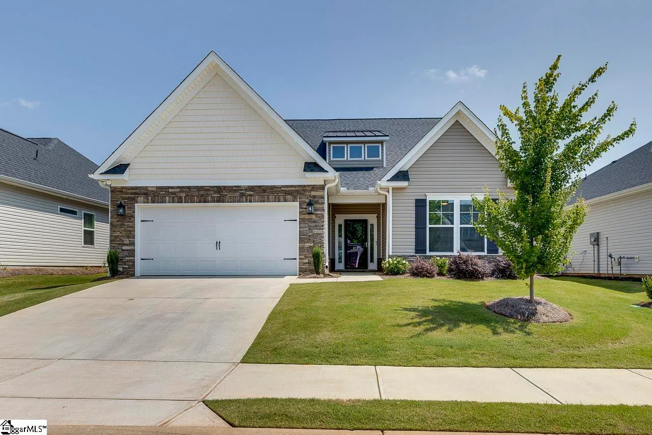 Oakton, Greer Community
