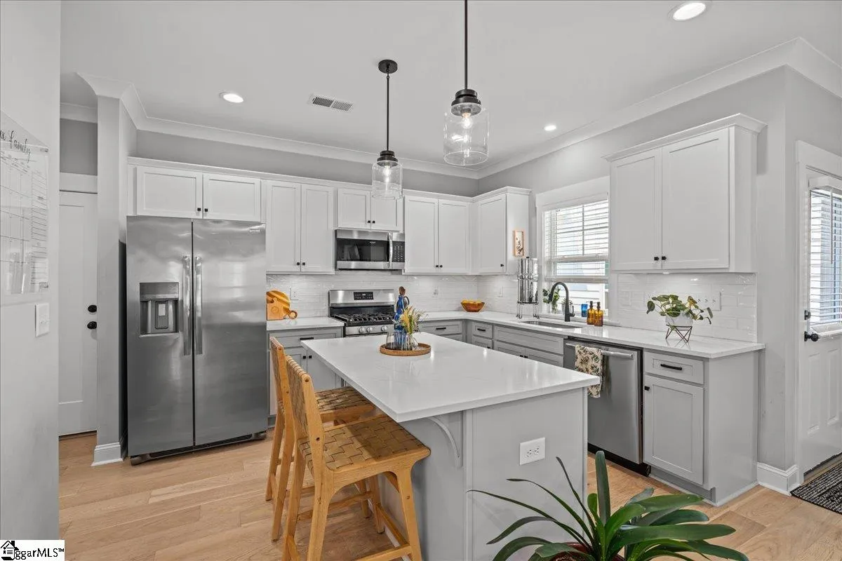 Property image 3 at 9 Logan Knoll Lane, Greenville, SC 29607