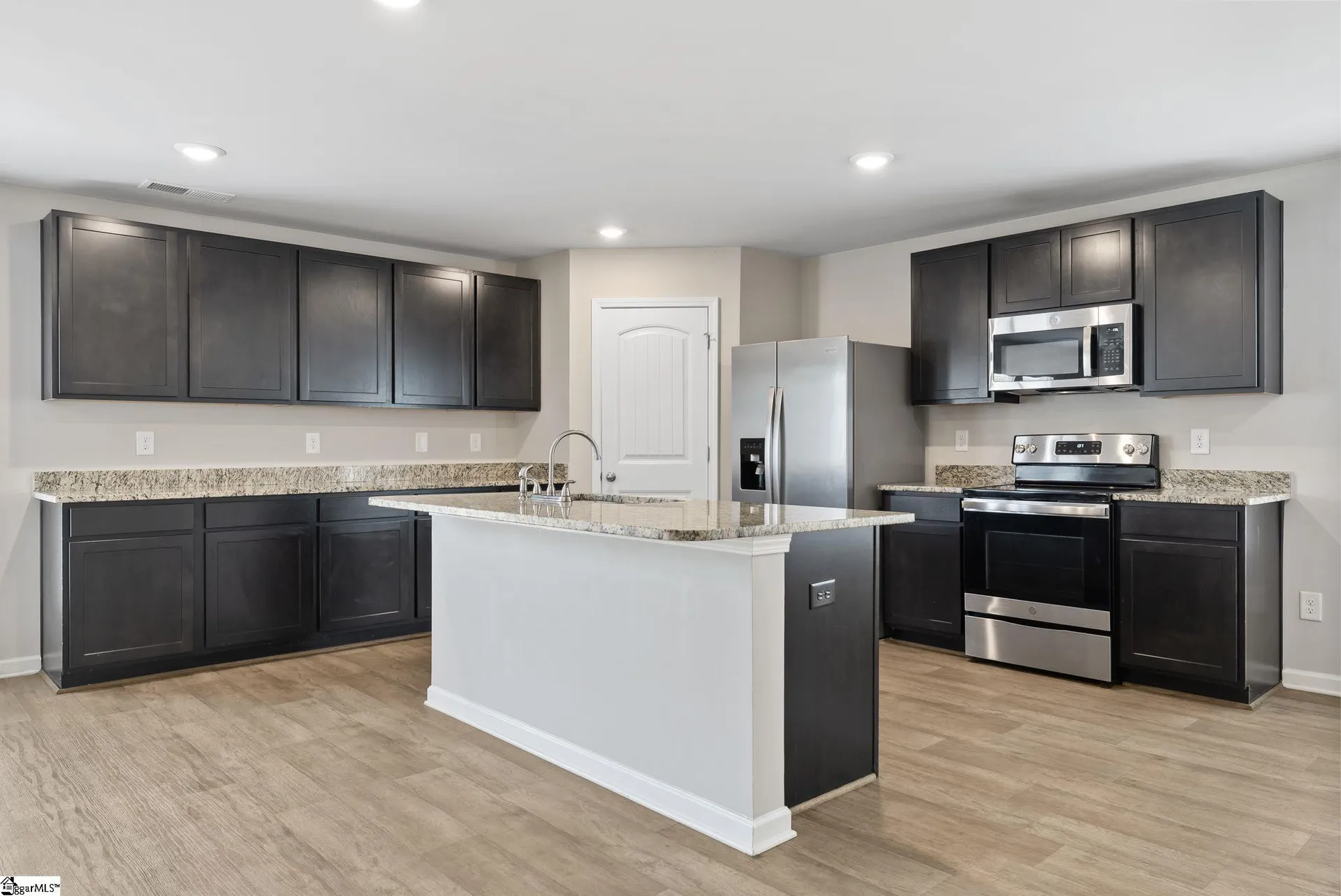 Property image 3 at 105 Echline Street, Fountain Inn, SC 29644
