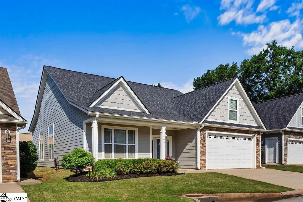 Property image 2 at 205 Rock Slide Court, Taylors, SC 29687
