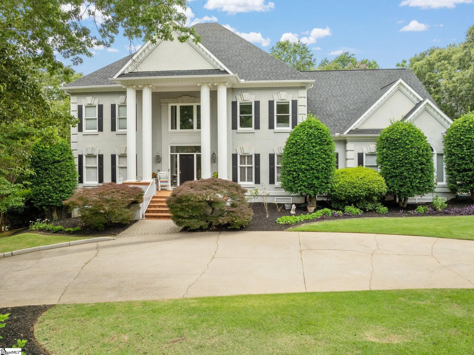 Thornblade, Greer Community