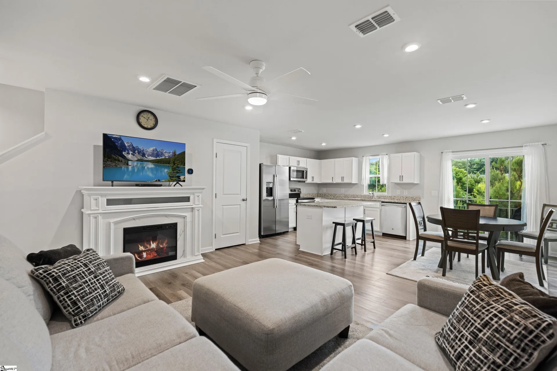 Property image 2 at 128 Sarnesfield Way, Greenville, SC 29605