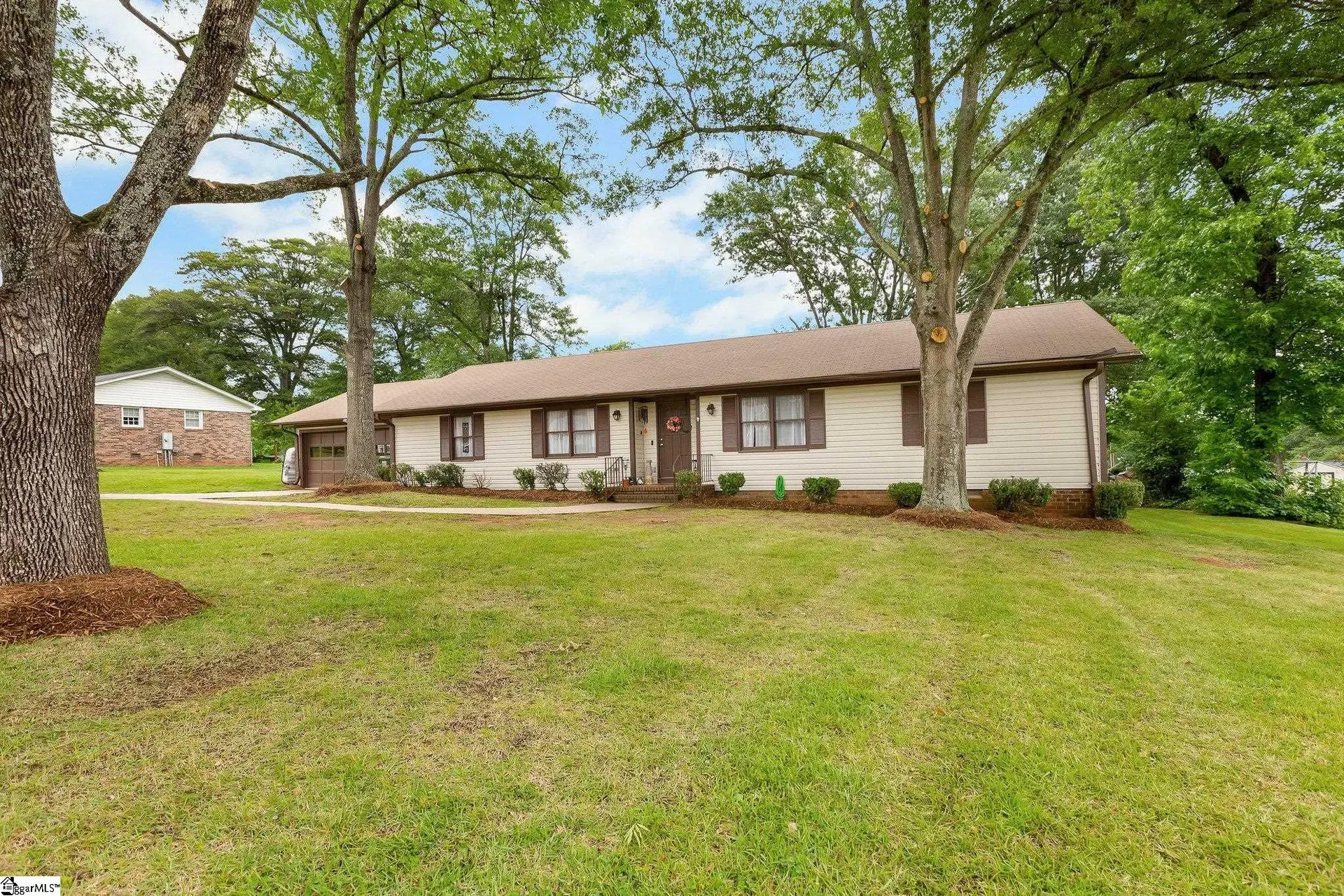 Property image 1 at 106 Lakemont Drive, Greer, SC 29651-5957