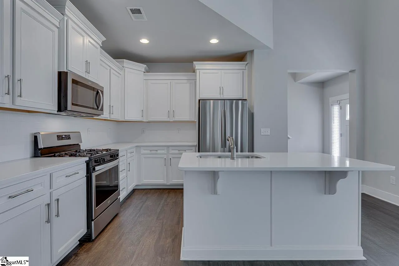 Property image 3 at 40 Creekhaven Lane, Taylors, SC 29687