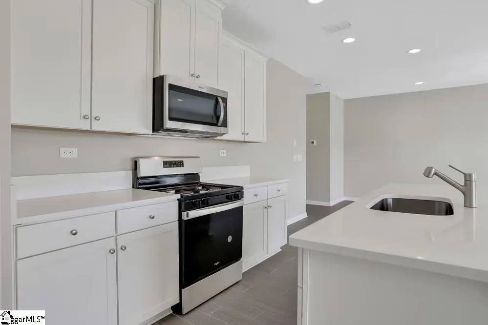 Property image 3 at 9 Leacock Drive, Fountain Inn, SC 29644