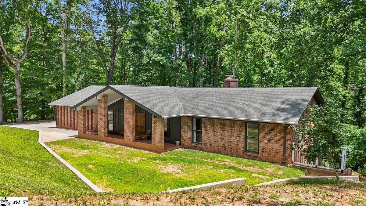 Property image 2 at 106 E Lewis Road, Clemson, SC 29631