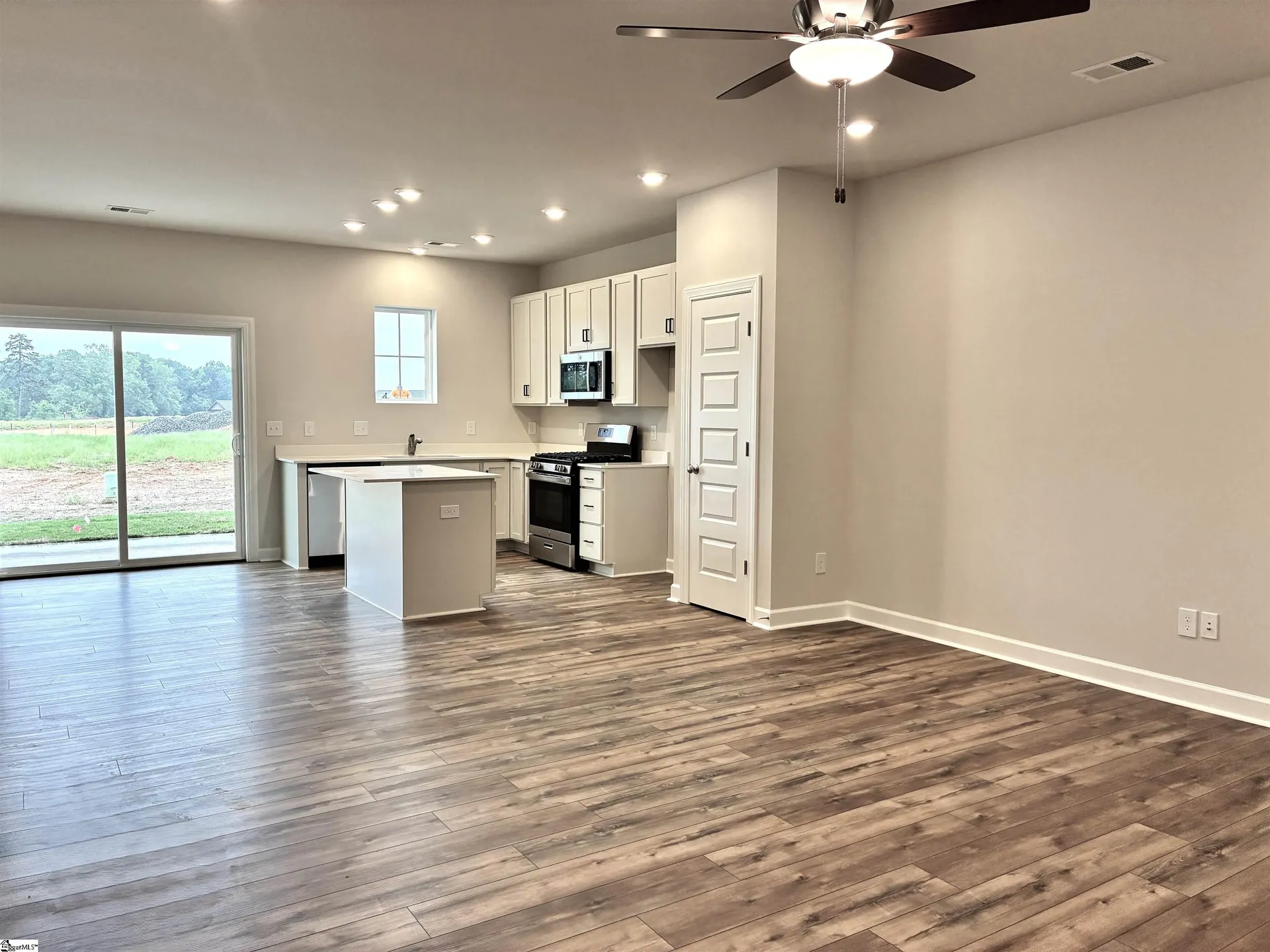 Property image 3 at 1524 Yellowwood Court, Reidville, SC 29375