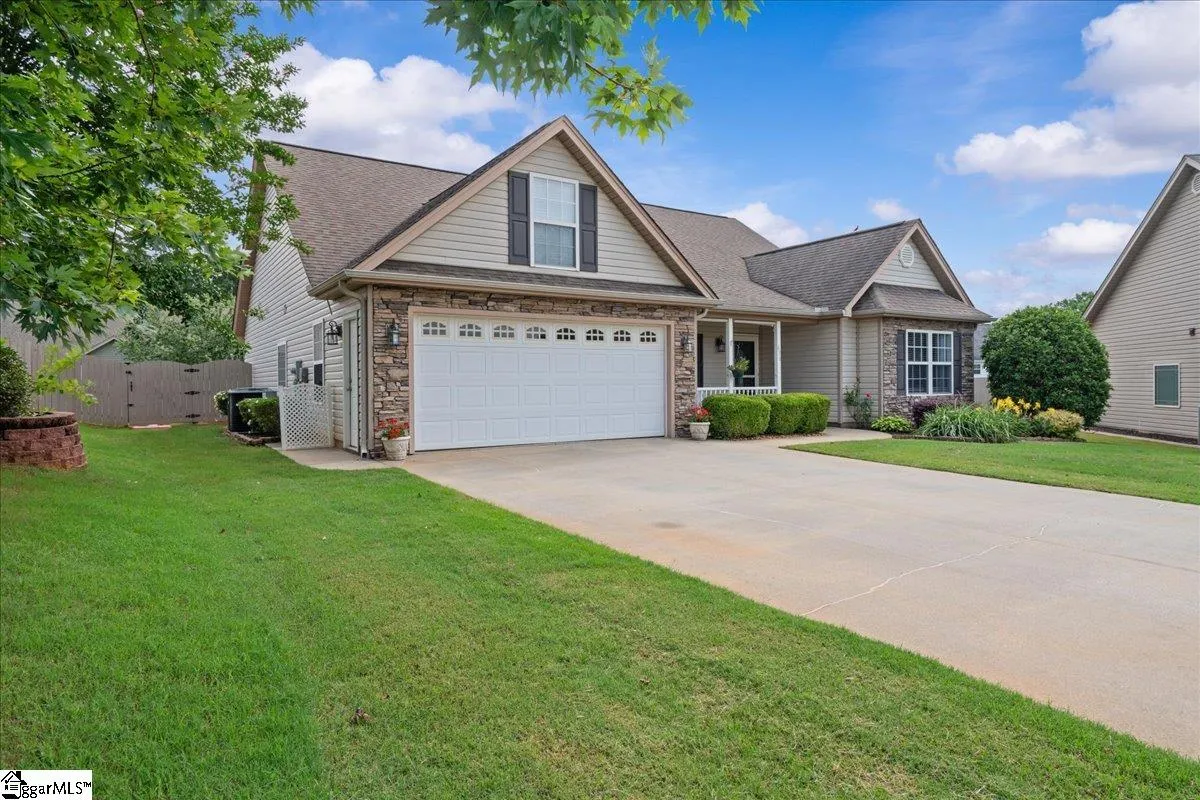 Property image 2 at 636 Cordelia Court, Boiling Springs, SC 29316