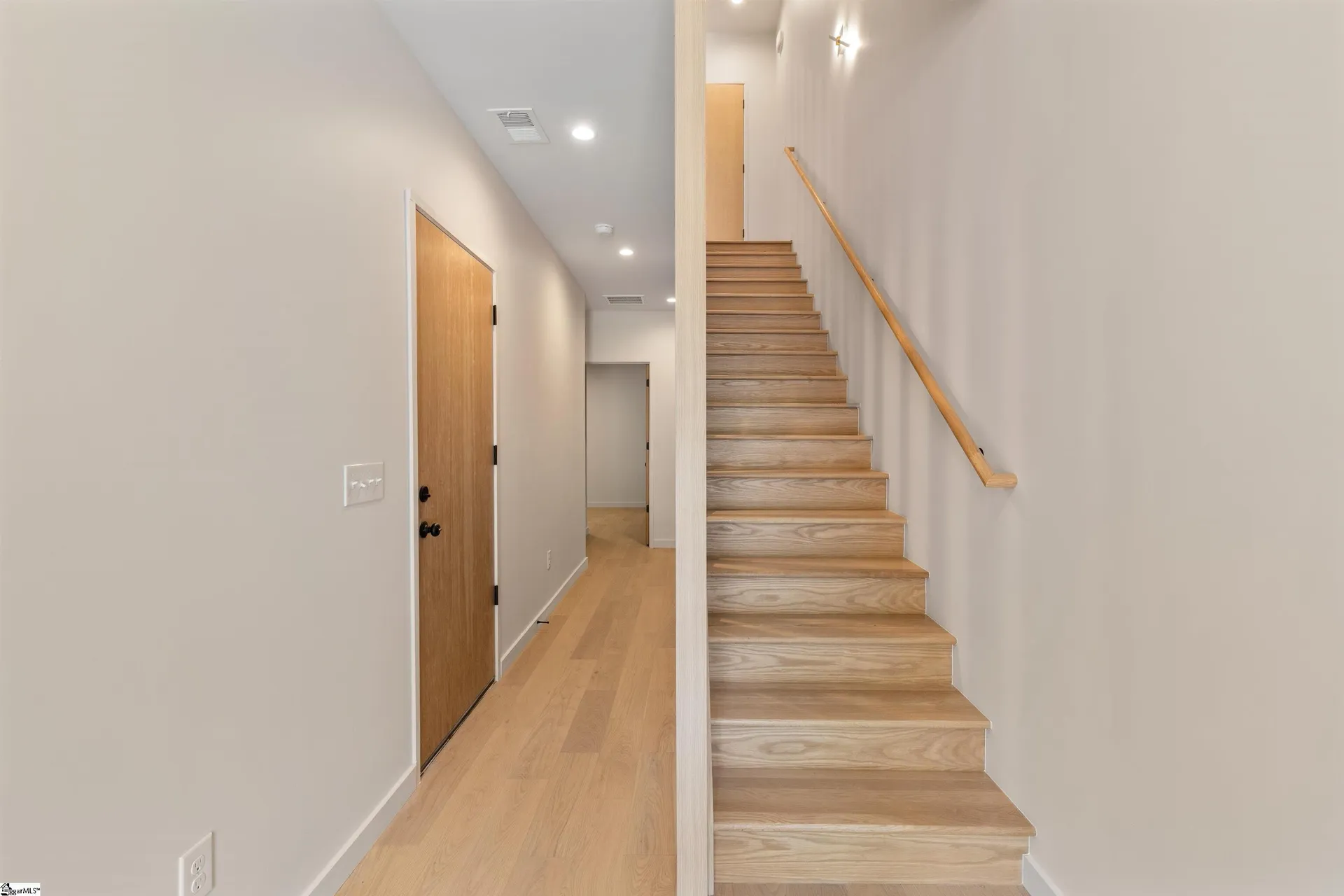 Property image 3 at 18 Nordic Lane, Greenville, SC 29609