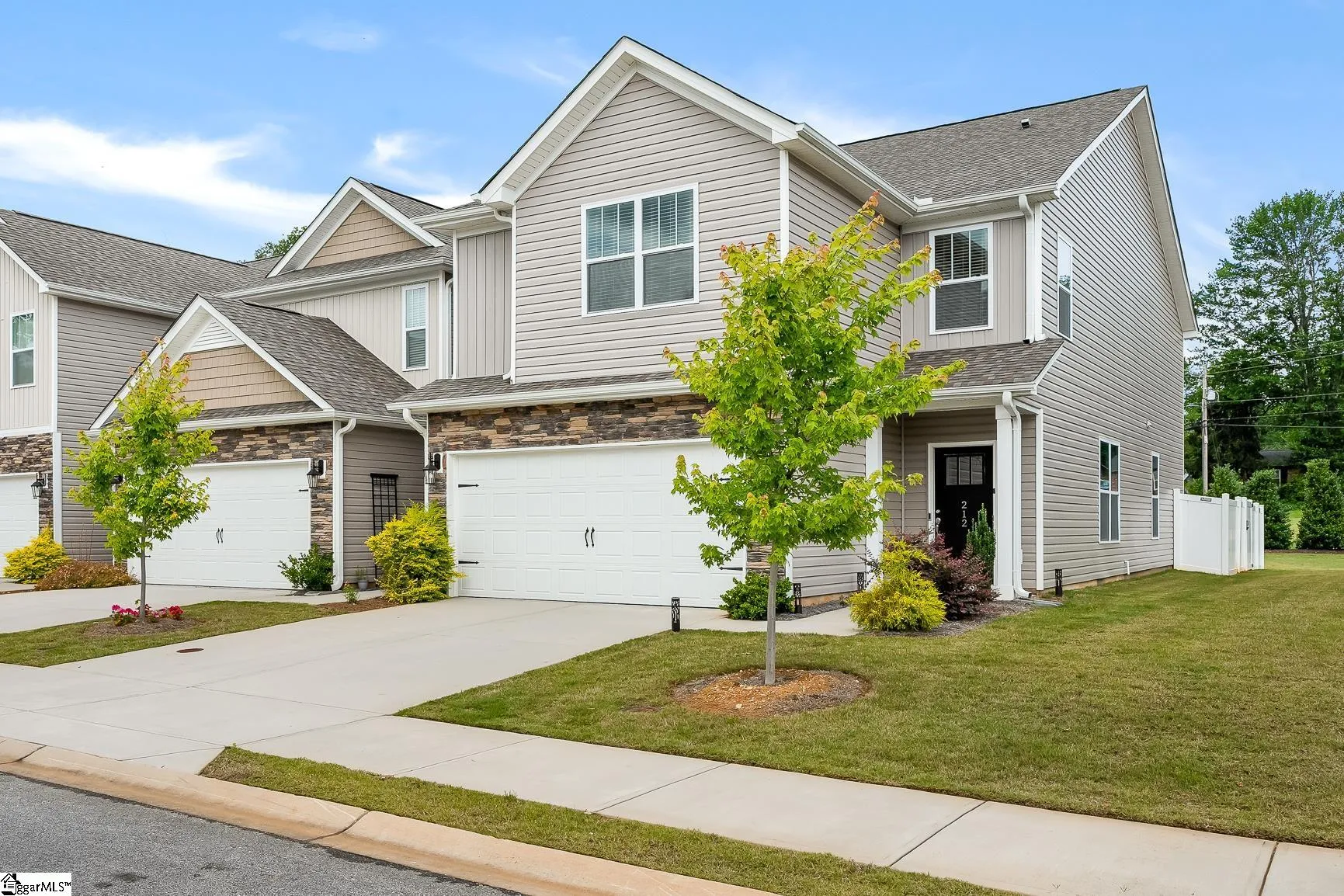 212 Reynard Trail