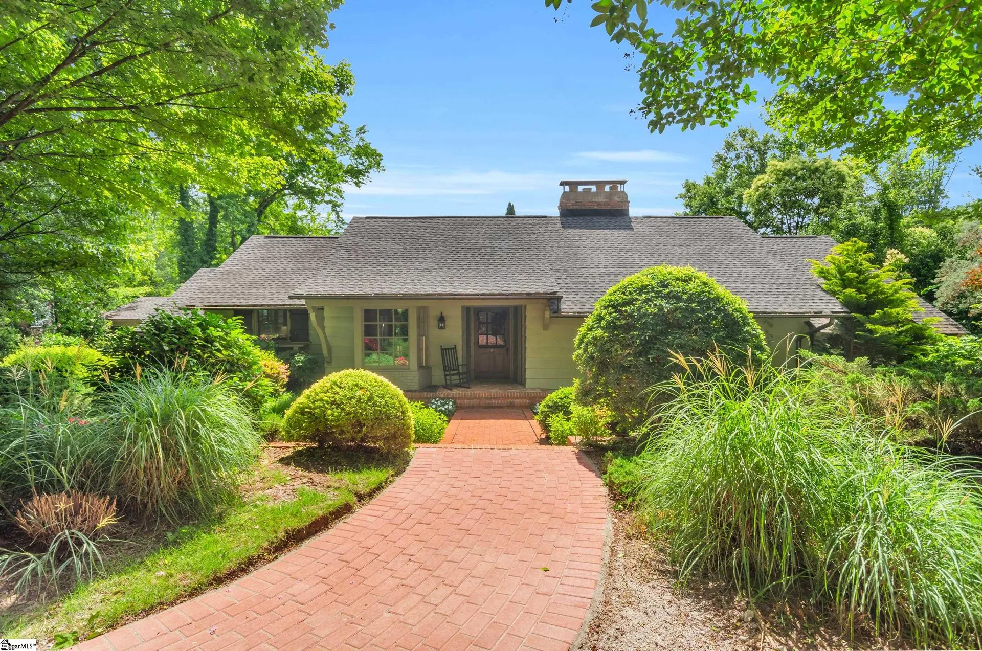 Lake Forest, Greenville Community