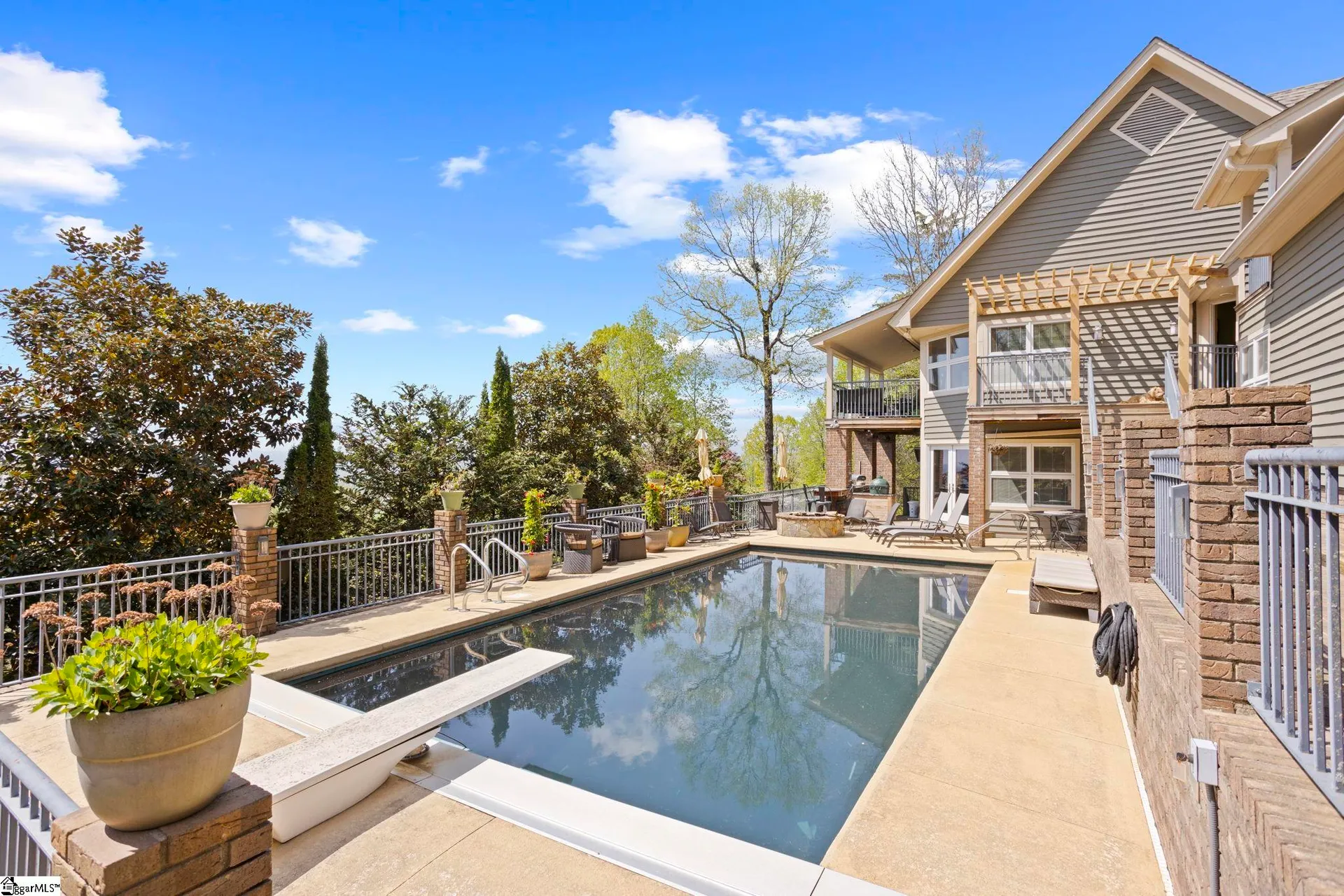 Property image 4 at 902 Altamont Road, Greenville, SC 29609