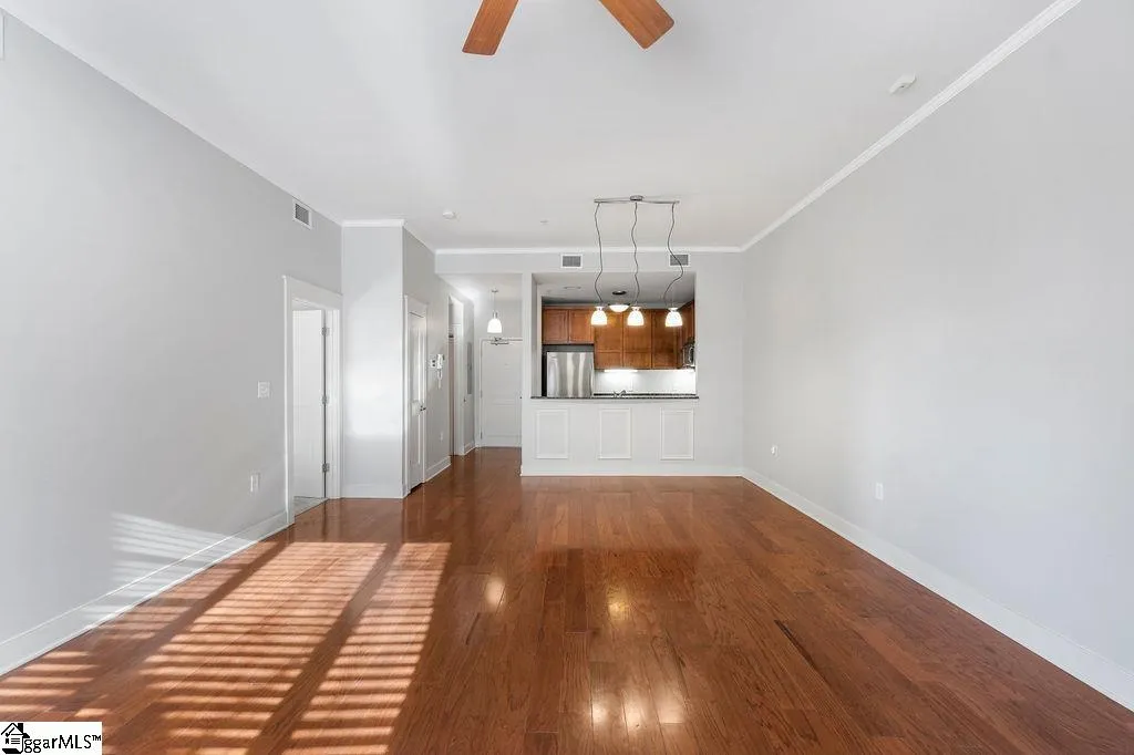 Property image 3 at 155 Riverplace, Greenville, SC 29601