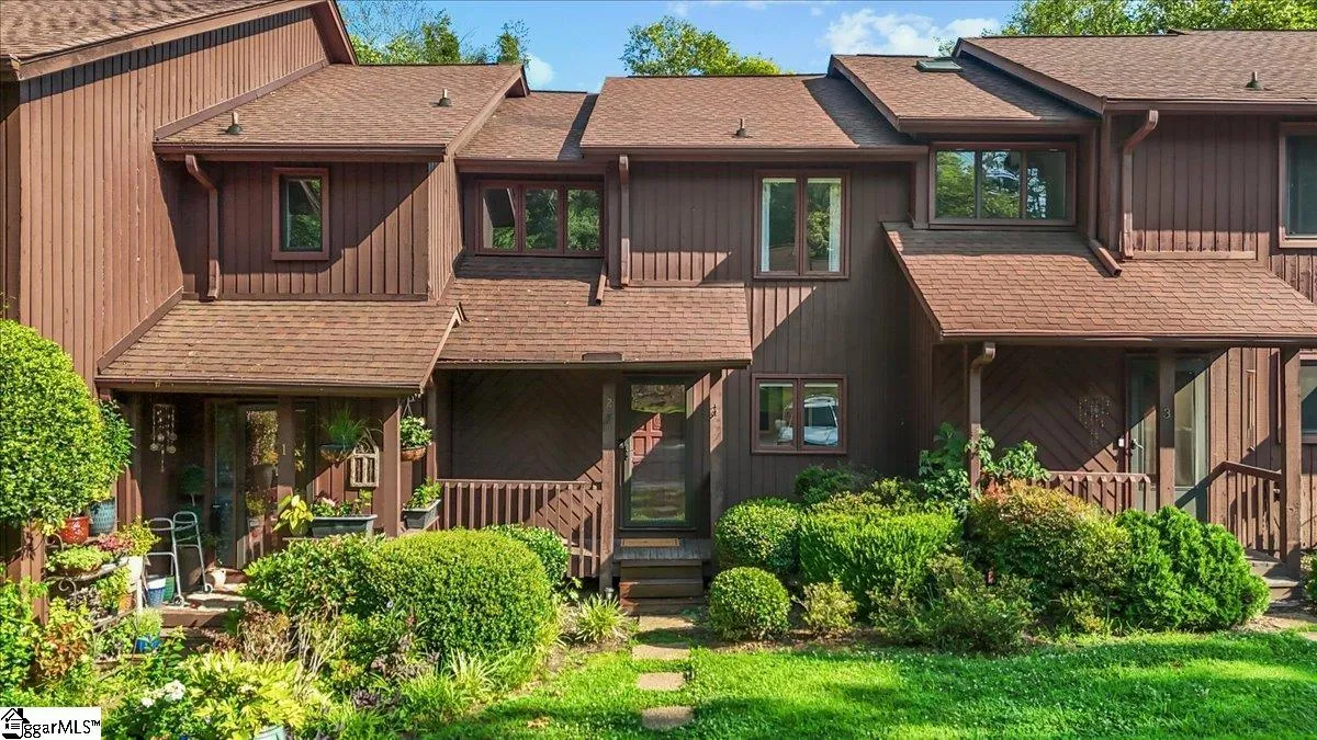2 Creekside Way