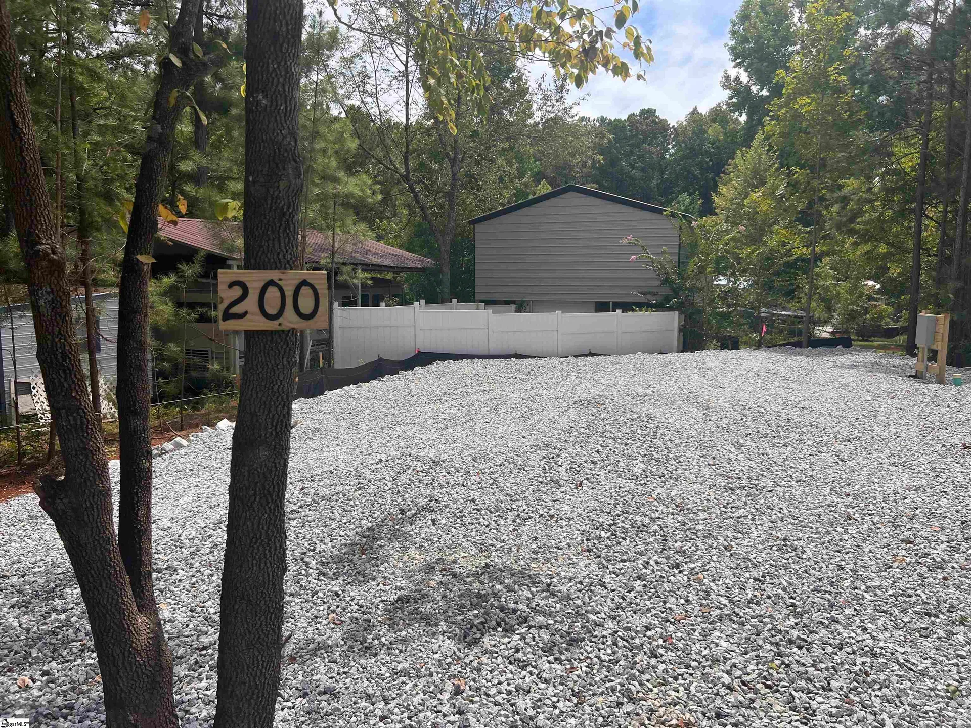 200 Minden Way
