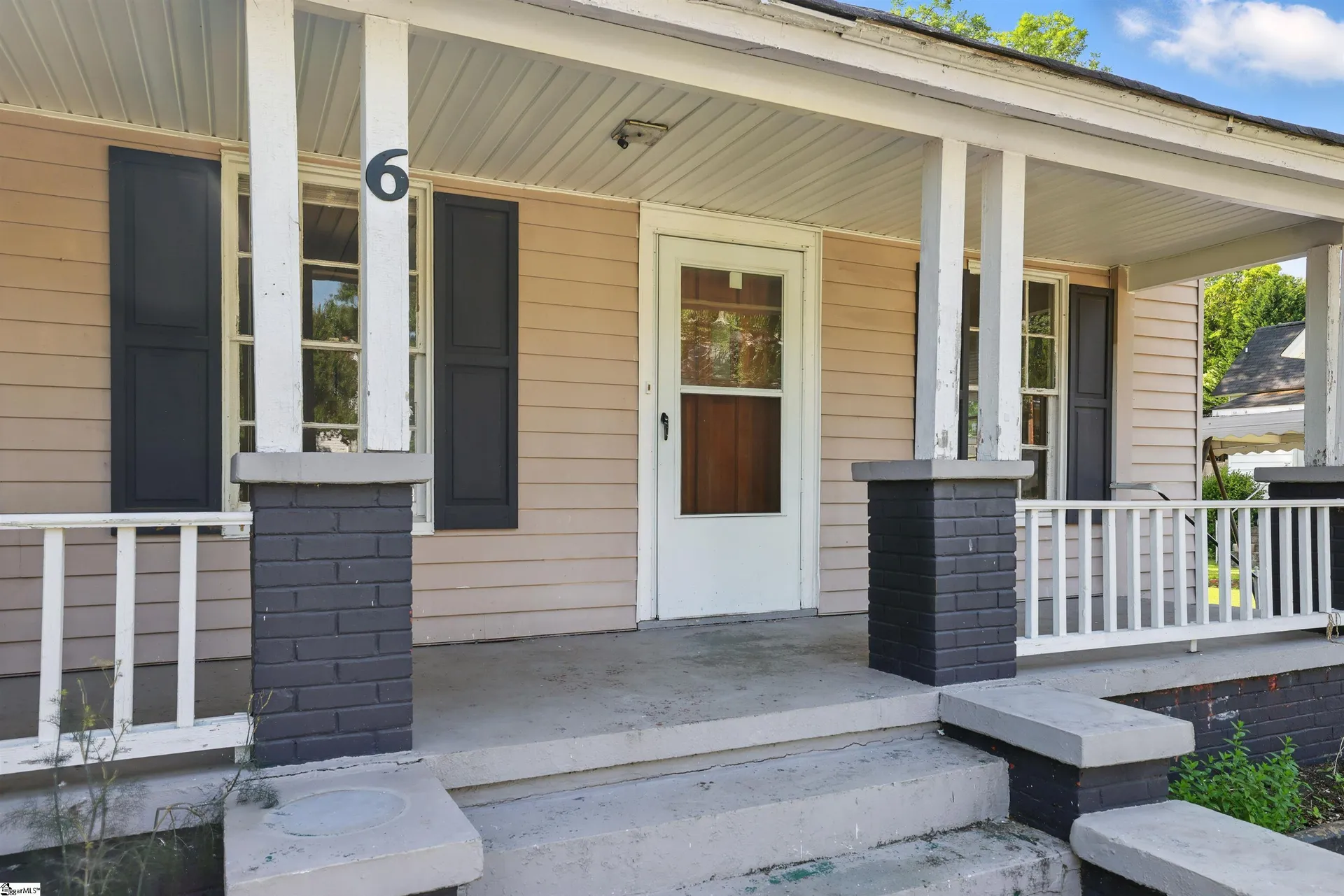 Property image 2 at 6 Duke Street, Greenville, SC 29605
