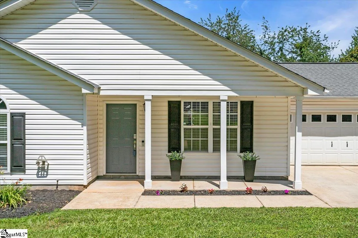Property image 2 at 29 Ridge Road, Greenville, SC 29617