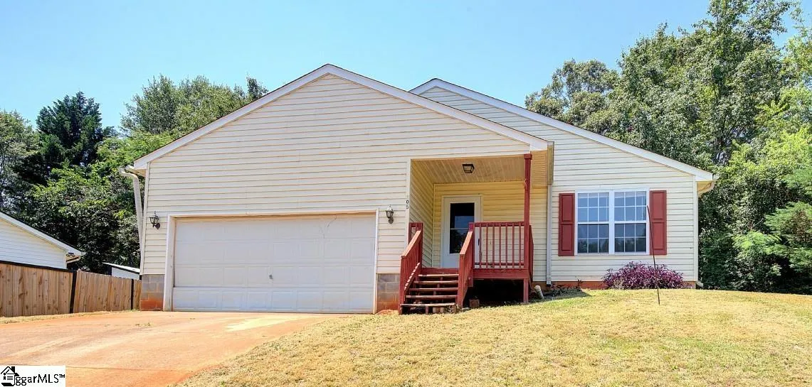 Property image 2 at 305 Ridgeover Drive, Greenville, SC 29617