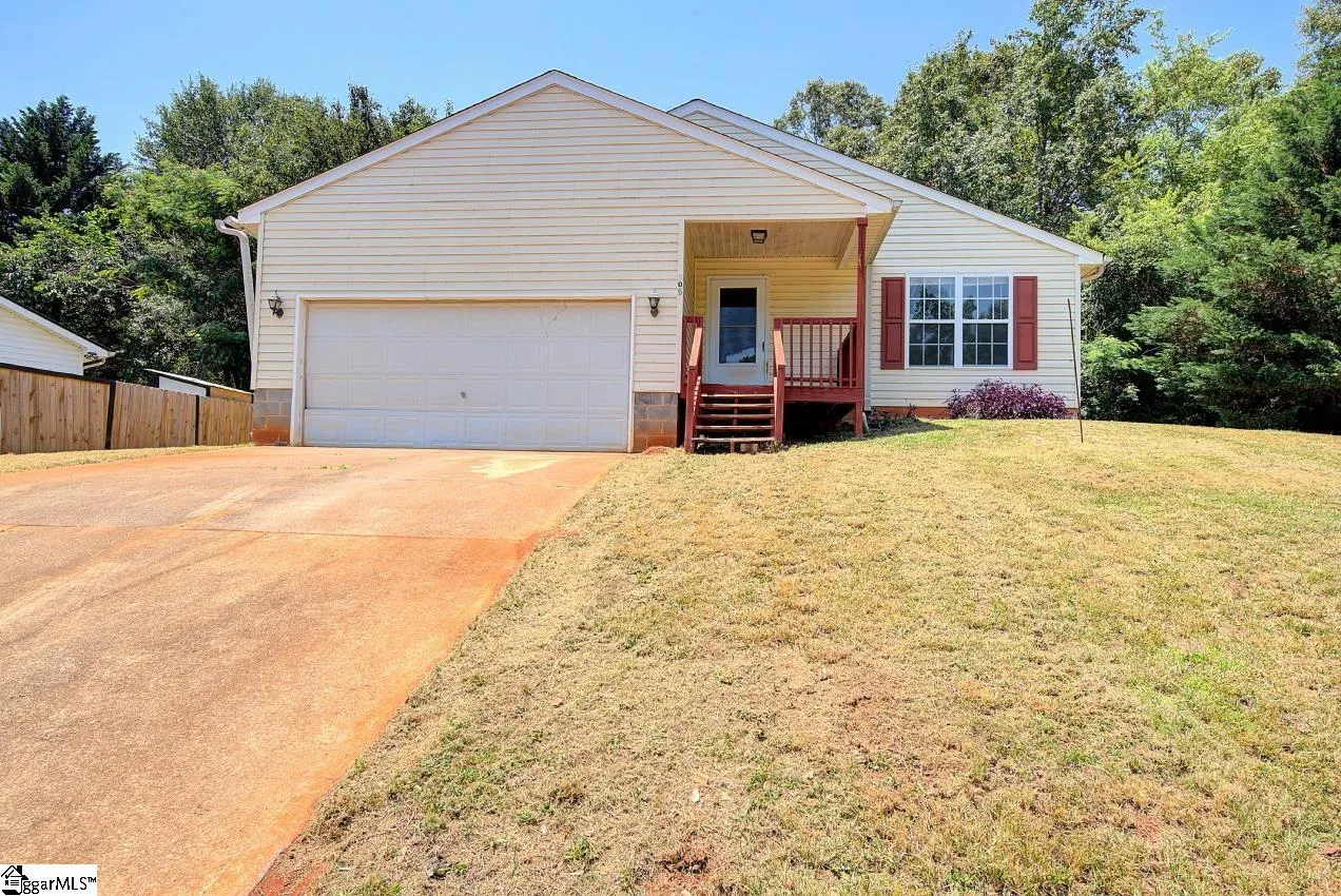 Property image 3 at 305 Ridgeover Drive, Greenville, SC 29617