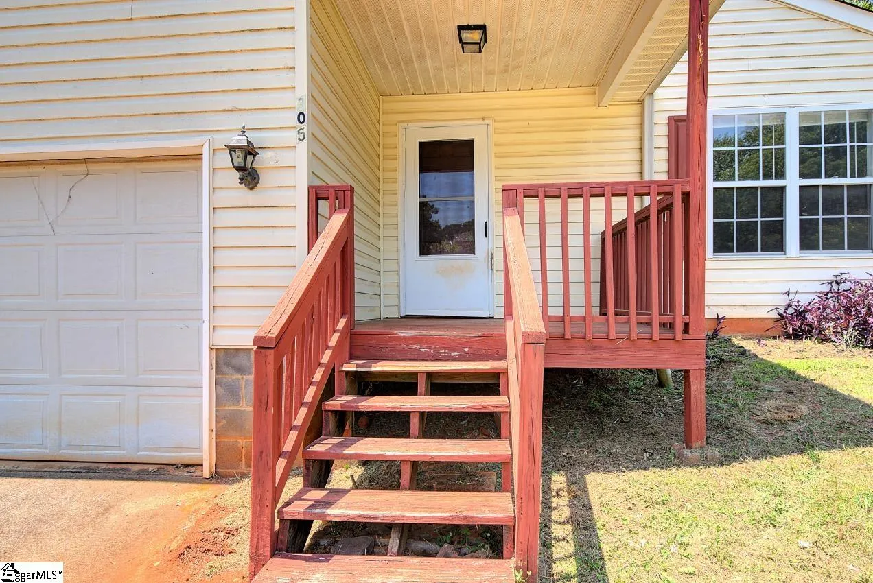 Property image 5 at 305 Ridgeover Drive, Greenville, SC 29617