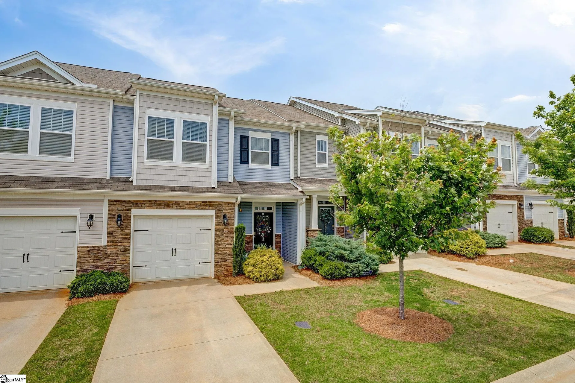 305 Yellow Fox Road