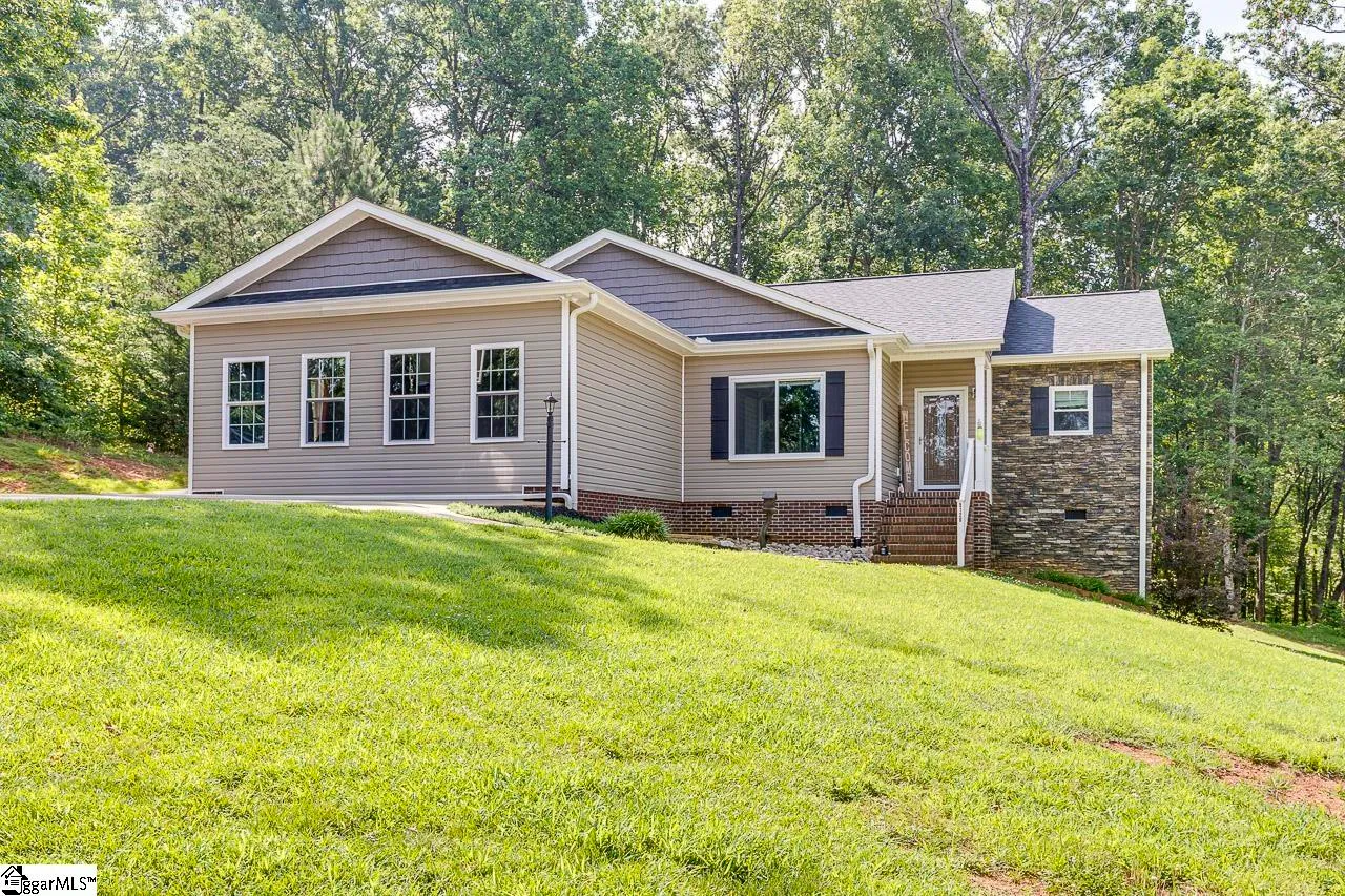 Property image 2 at 5120 Sunset Drive, Easley, SC 29642