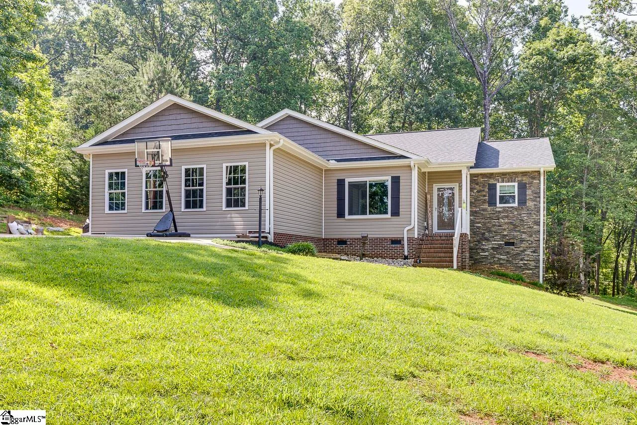 Property image 3 at 5120 Sunset Drive, Easley, SC 29642