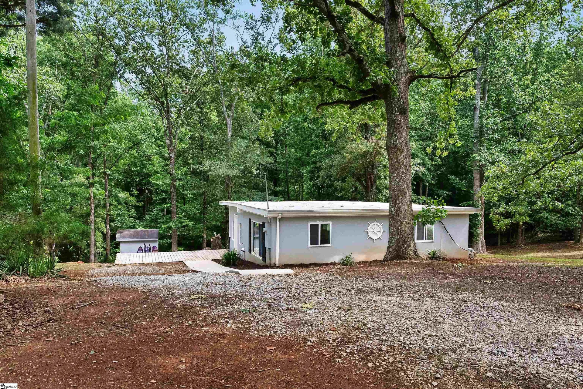 Property image 2 at 140 Robinhood Road, Townville, SC 29689