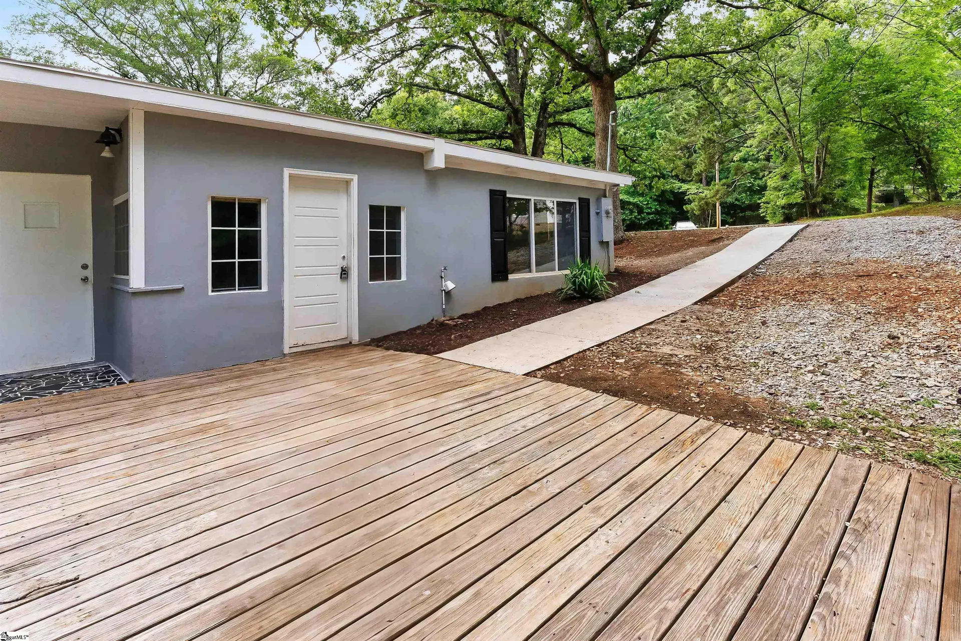 Property image 3 at 140 Robinhood Road, Townville, SC 29689