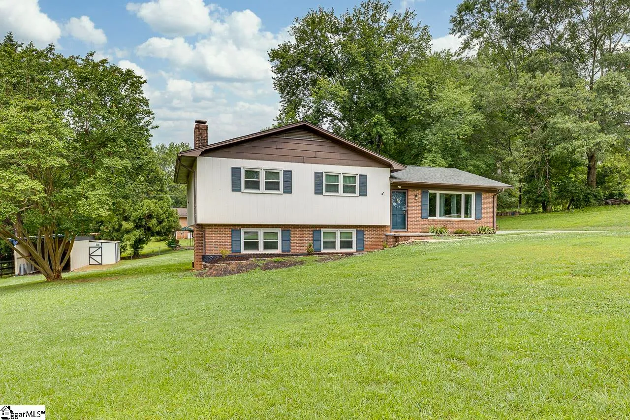 Property image 3 at 211 Hillandale Road, Liberty, SC 29657