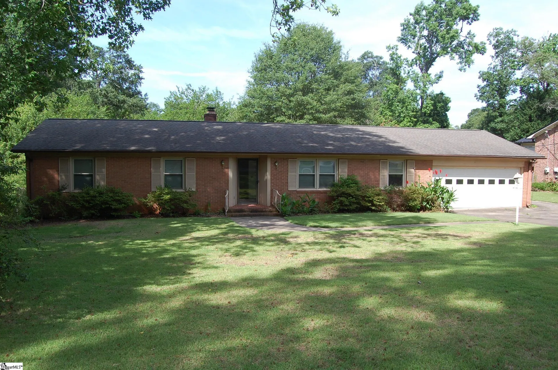 Property image 2 at 16 Heathwood Circle, Taylors, SC 29687
