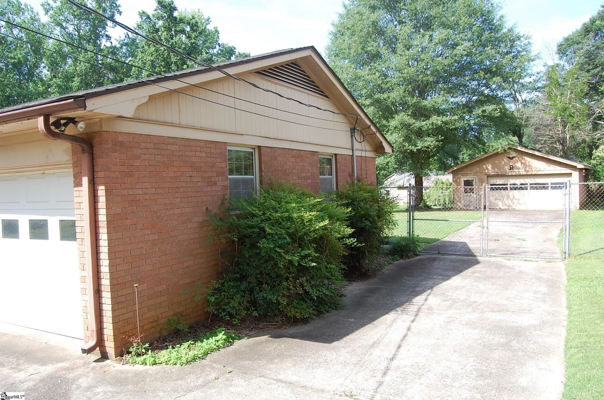 Property image 3 at 16 Heathwood Circle, Taylors, SC 29687